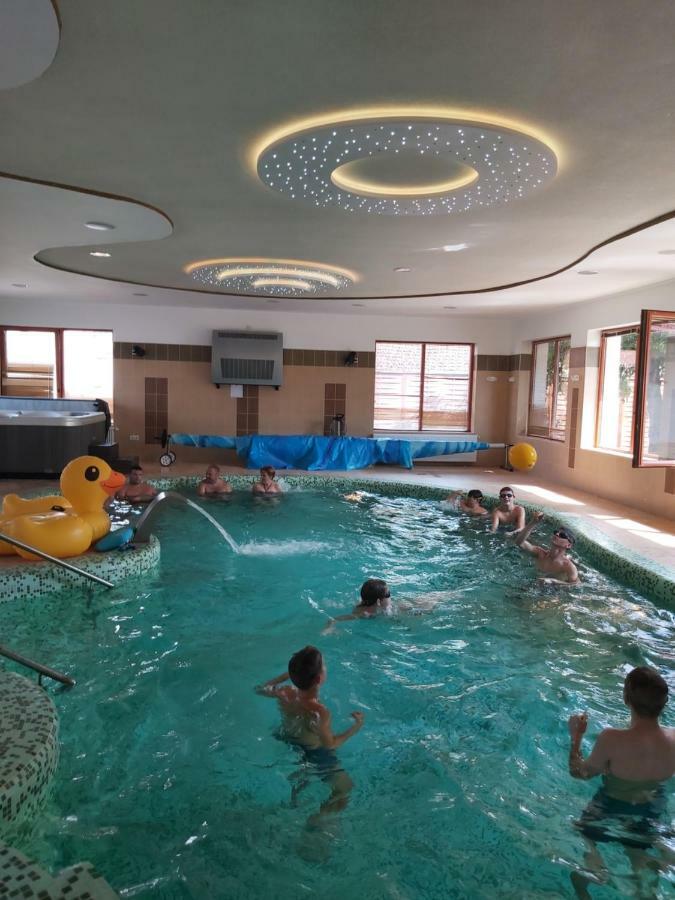 Ferienwohnung Bornemisza Kuria Tiszabecs Exterior foto